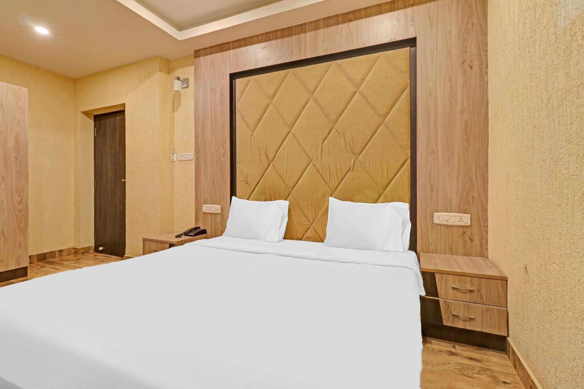 Hotel O Anbu Residency Tiruchirappalli Eksteriør billede