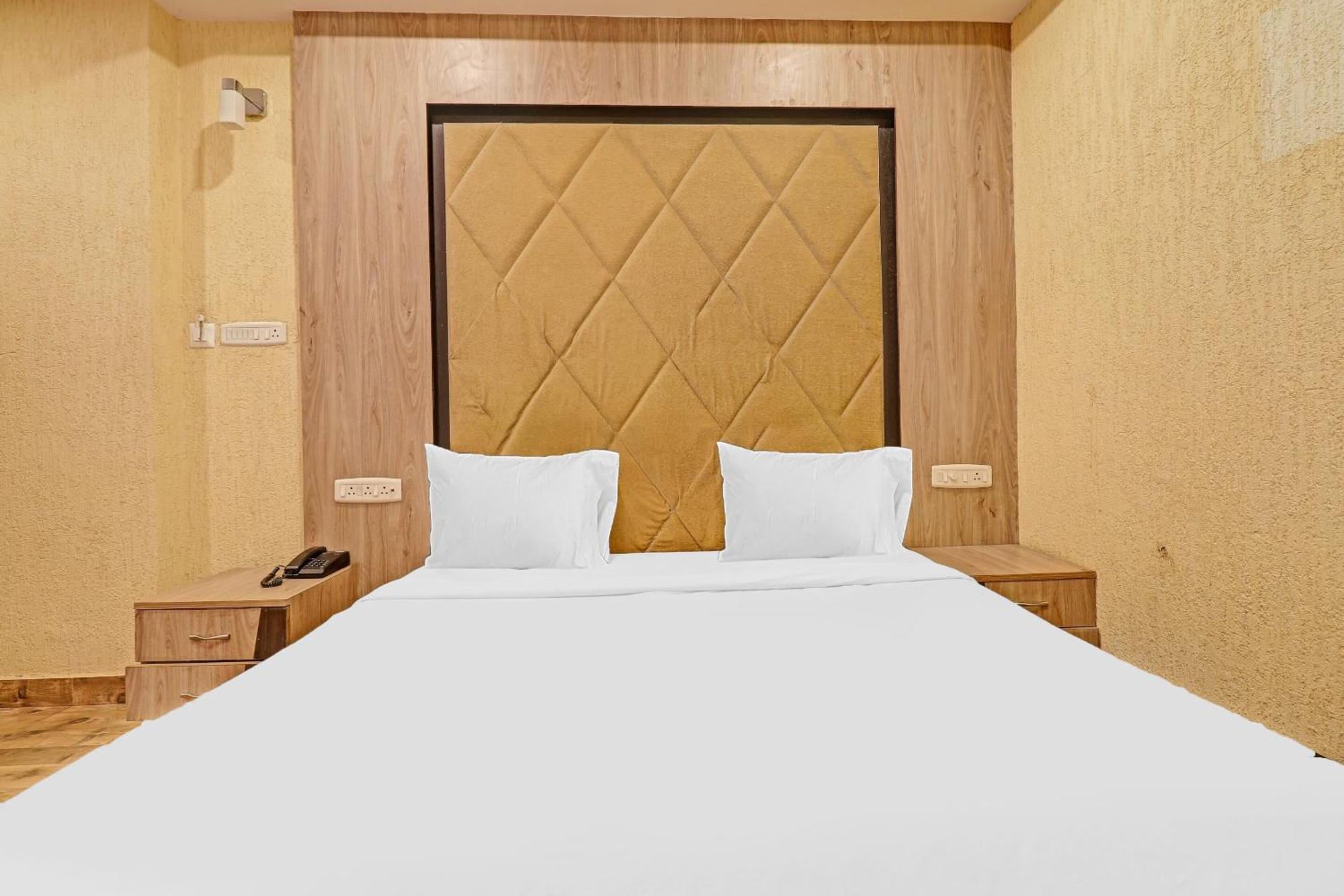 Hotel O Anbu Residency Tiruchirappalli Eksteriør billede