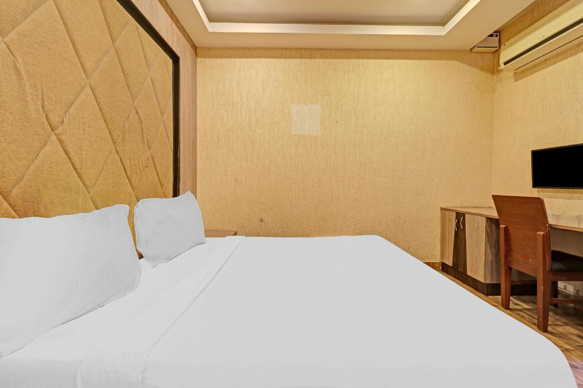 Hotel O Anbu Residency Tiruchirappalli Eksteriør billede